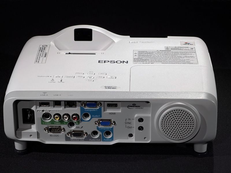 Proiector Epson BrightLink 536Wi (V11H670022) &mdash; folosit, 338 de ore de funcționare V11H670022 foto