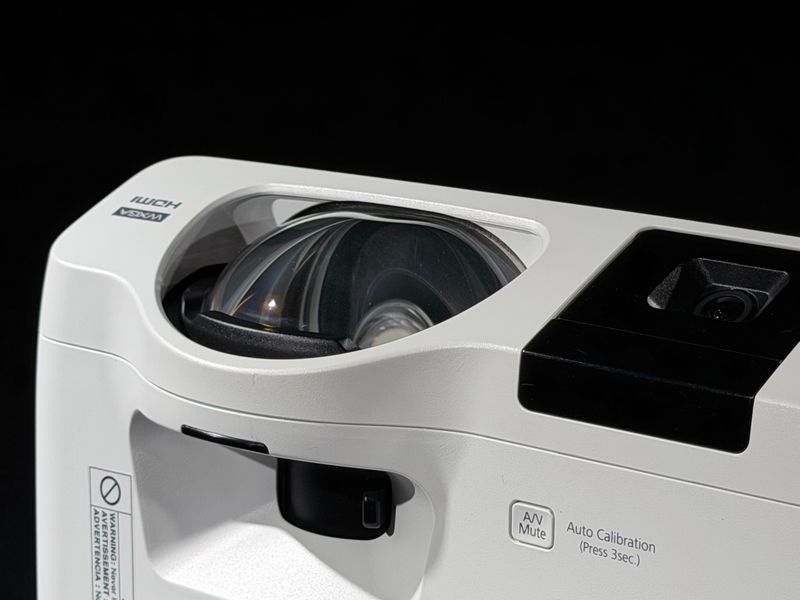 Proiector Epson BrightLink 536Wi (V11H670022) &mdash; folosit, 338 de ore de funcționare V11H670022 foto