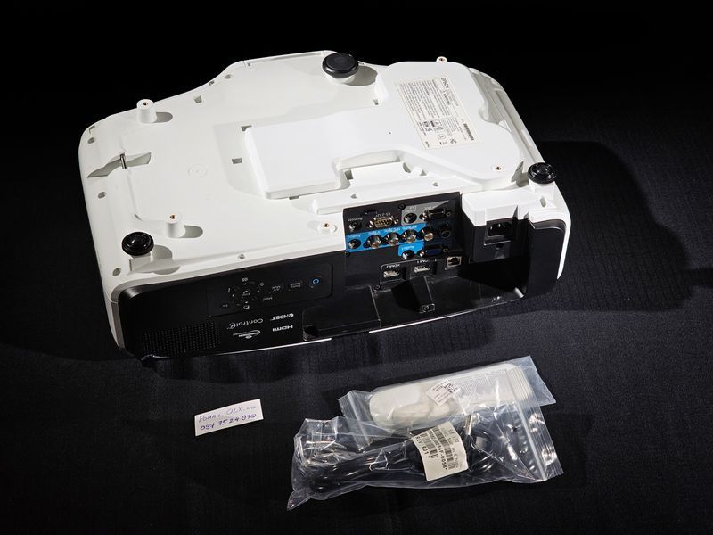 Проектор Epson PowerLite 5520W (V11H826020) &mdash; б/у, 28 ч наработки V11H826020 фото