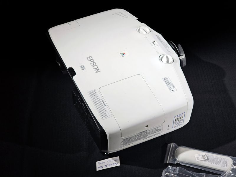 Проектор Epson PowerLite 5520W (V11H826020) &mdash; б/у, 28 ч наработки V11H826020 фото