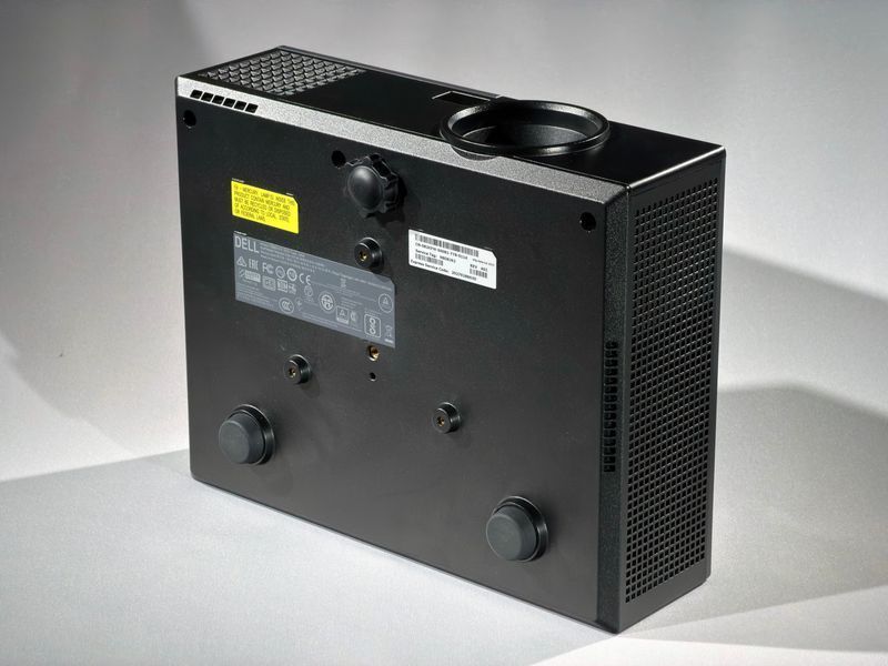 Dell 1650 projector &mdash; used, 1884 hours of operation
