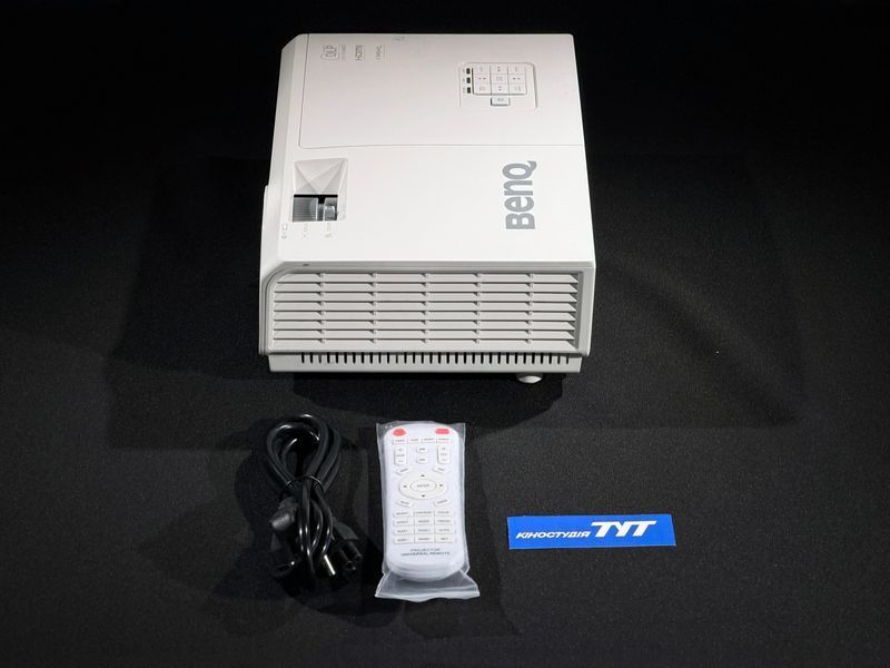 Проектор BenQ MH741 (9H.JDP77.13E) &mdash; б/в 655 годин напрацювання MH741 фото