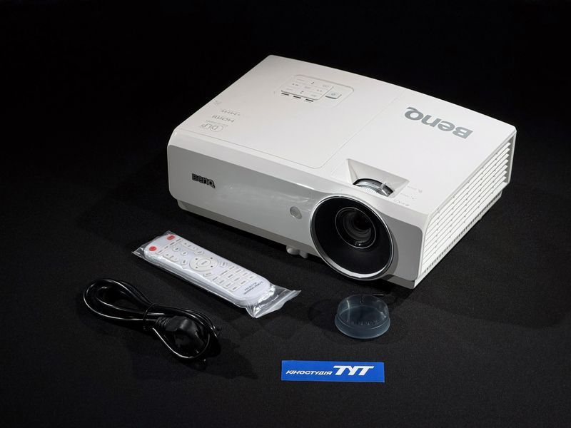 Проектор BenQ MH741 (9H.JDP77.13E) &mdash; б/в 655 годин напрацювання MH741 фото