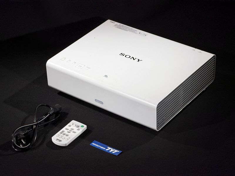Проектор Sony VPL-CH350 &mdash; б/в 310 годин напрацювання VPL-CH350 фото
