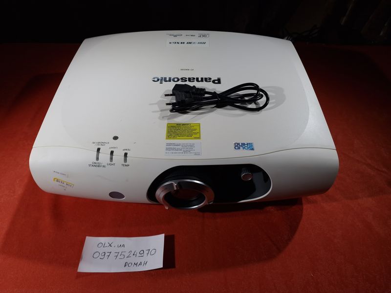 Projektor Panasonic PT-RW330 (PT-RW330U) &mdash; używany, 17021 godz. pracy