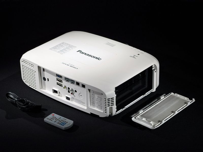 Projektor Panasonic PT-FZ570U &mdash; używany, 2601 godz. pracy