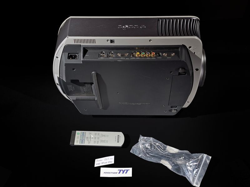 Projektor Sony VPL-VW50 &mdash; używany, 1221 godz. pracy