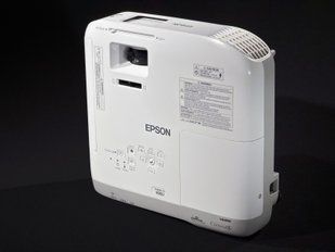Проектор Epson PowerLite EB-990U &mdash; б/у, 4086 часов наработки PowerLite EB-990U фото