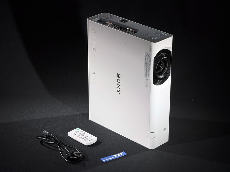 Proiector Sony VPL-CH370 &mdash; folosit, 390 h de funcționare VPLCH370 foto