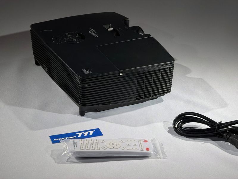 Projektor Optoma S316 (95.8WR01GC1E) &mdash; używany, 1 godz. pracy