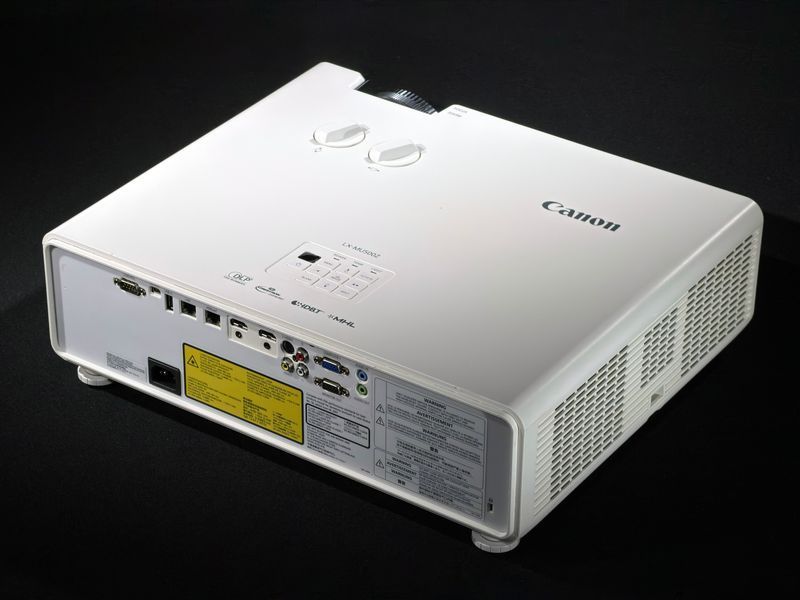 Canon LX-MU500Z projector &mdash; used, 14619 hours of operation