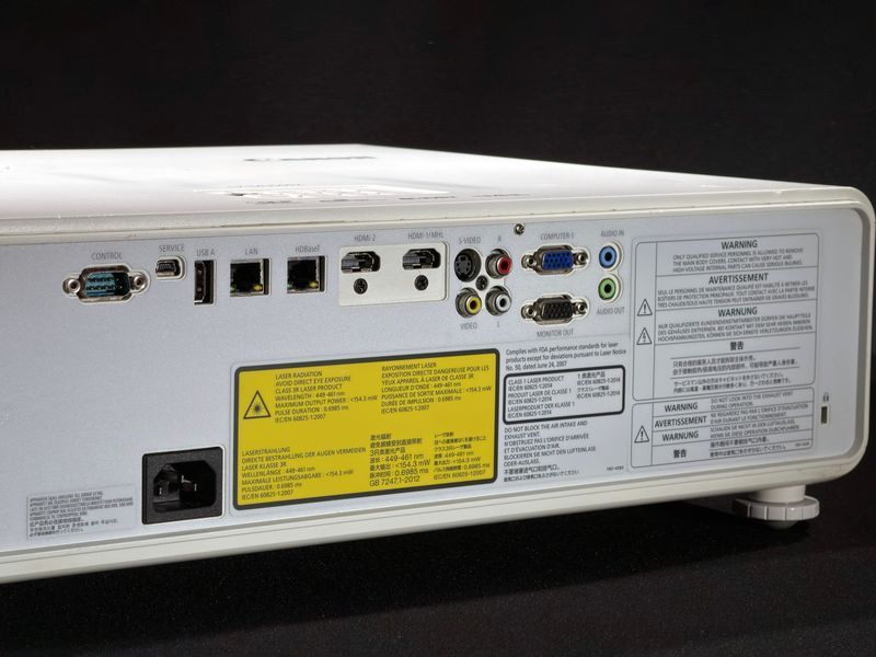 Canon LX-MU500Z projector &mdash; used, 14619 hours of operation