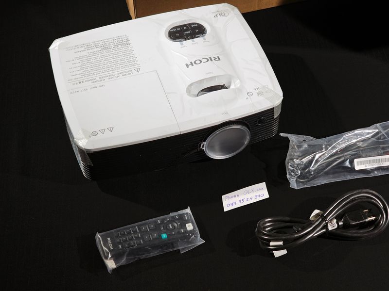 Проектор Ricoh PJ WX2440 (513701) &mdash; б/у 513701 фото
