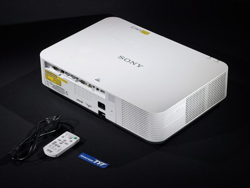 Proiector Sony VPL-PHZ10 &mdash; folosit, 30000 h de funcționare VPL-PHZ10 foto