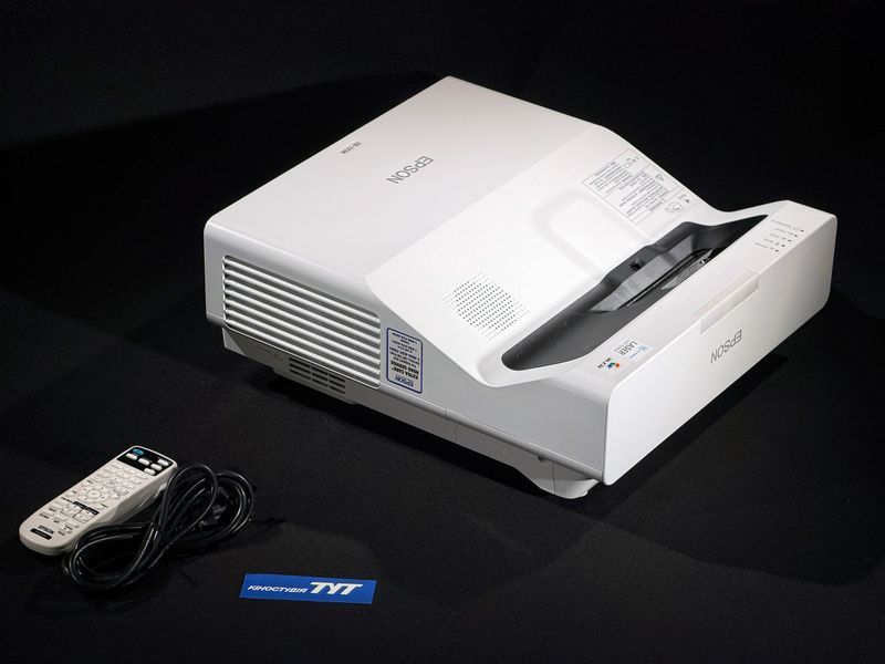 Epson BrightLink EB-725Wi (V11H998040) projector &mdash; used, 2526 h of operation