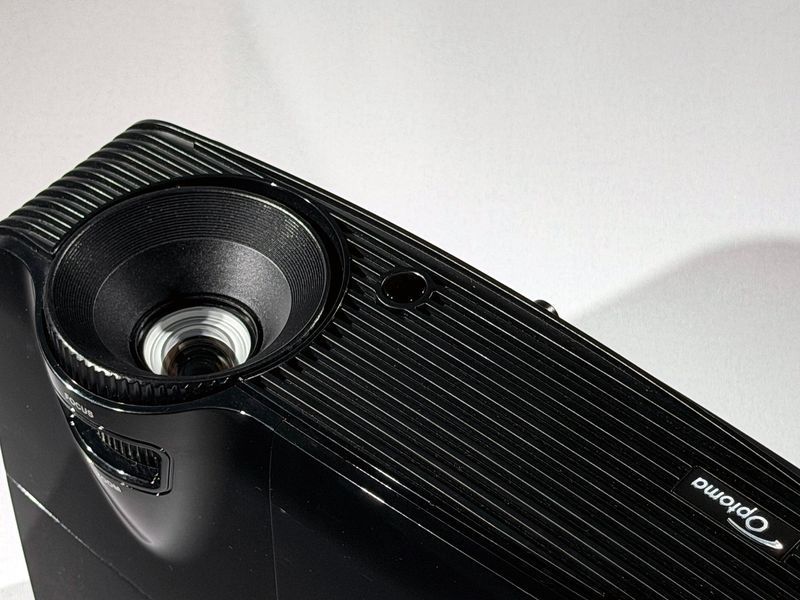 Optoma W303 projector &mdash; used, 119 hours of operation