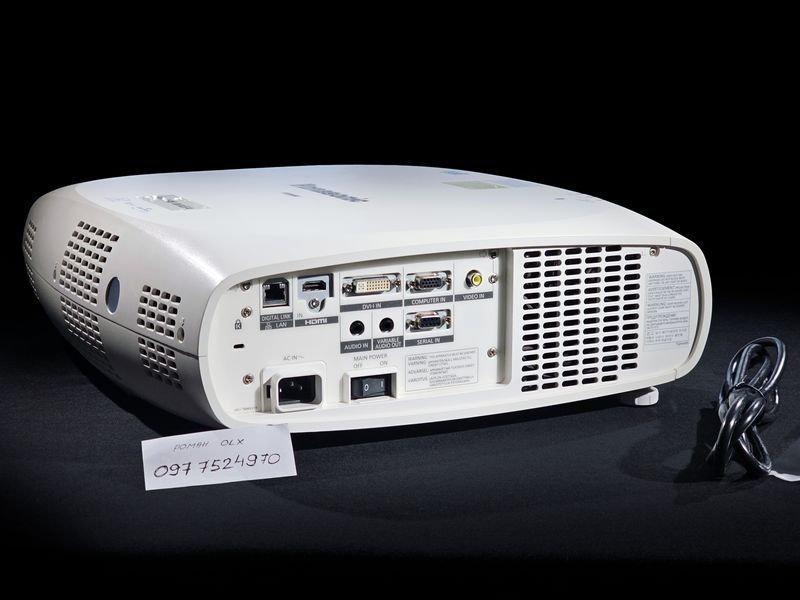 Panasonic PT-RW430UW (DE6310014) projector &mdash; used, 8629 hours of operation