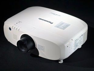 Proiector Panasonic PT-EZ770 &mdash; folosit, 2731 de ore de funcționare PT-EZ770 foto