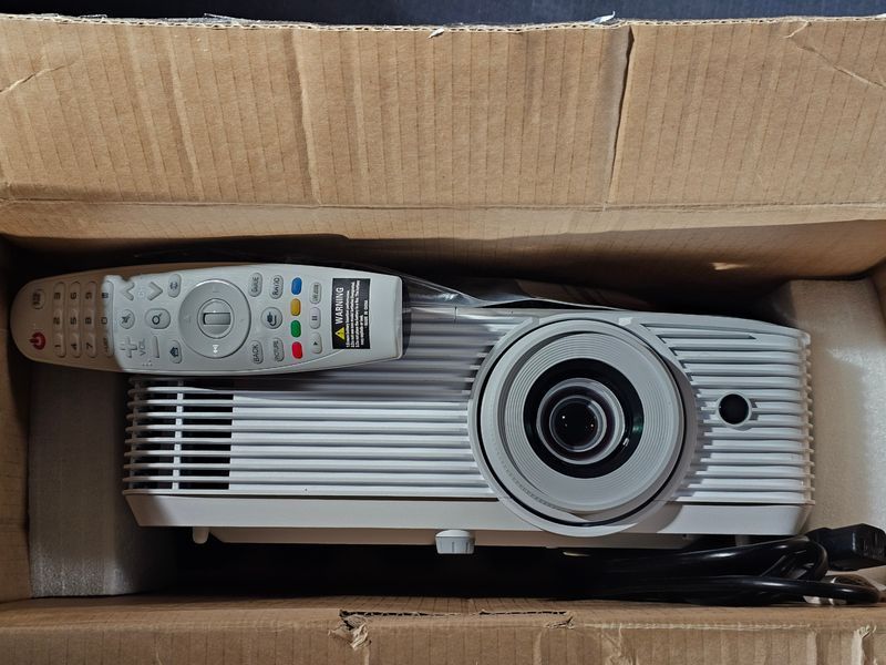 Projektor Optoma W345 &mdash; używany, 1 godz. pracy