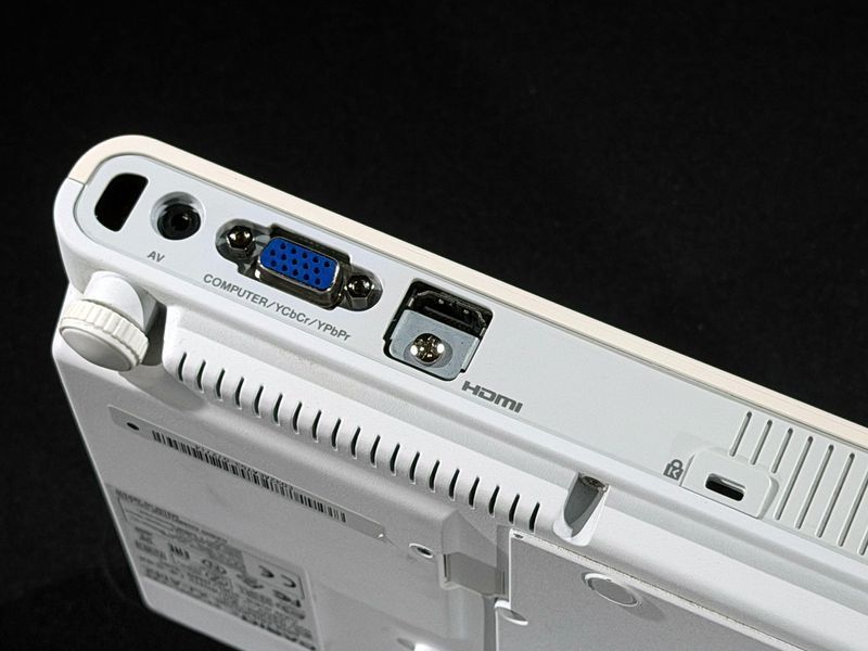 Проектор Casio XJ-A241 &mdash; б/в 5407 годин напрацювання XJ-A241 фото