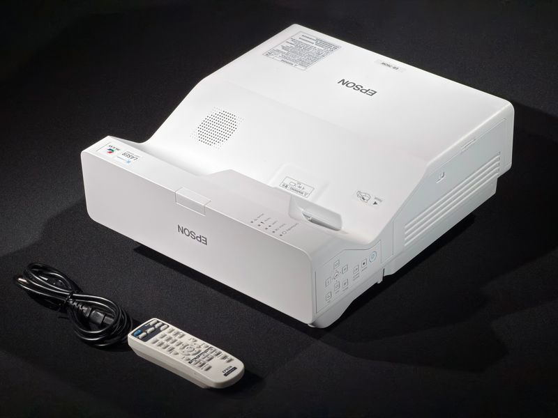 Проектор Epson EB-760W &mdash; б/у, 1806 часов наработки EB-760W фото