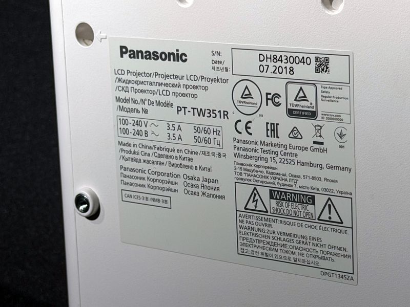 Projektor Panasonic PT-TW351R &mdash; używany, 355 godzin pracy