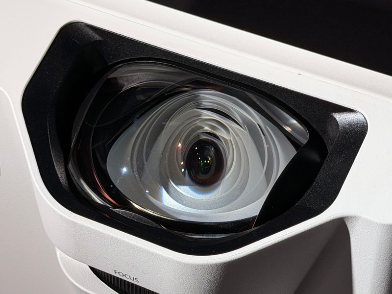 Projektor Panasonic PT-TW351R &mdash; używany, 355 godzin pracy