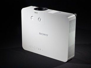 Sony VPL-PHZ61 projector &mdash; used, 26 hours of operation