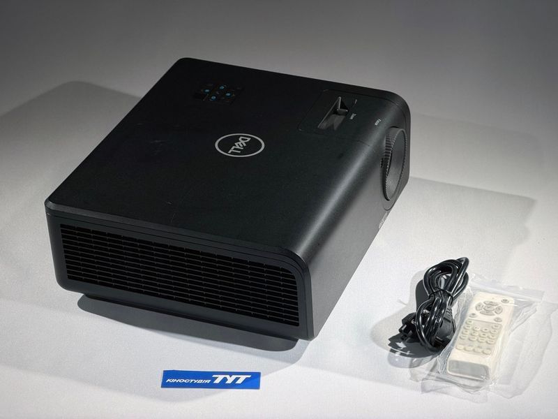Dell P519HL projector &mdash; used, 559 h of operation