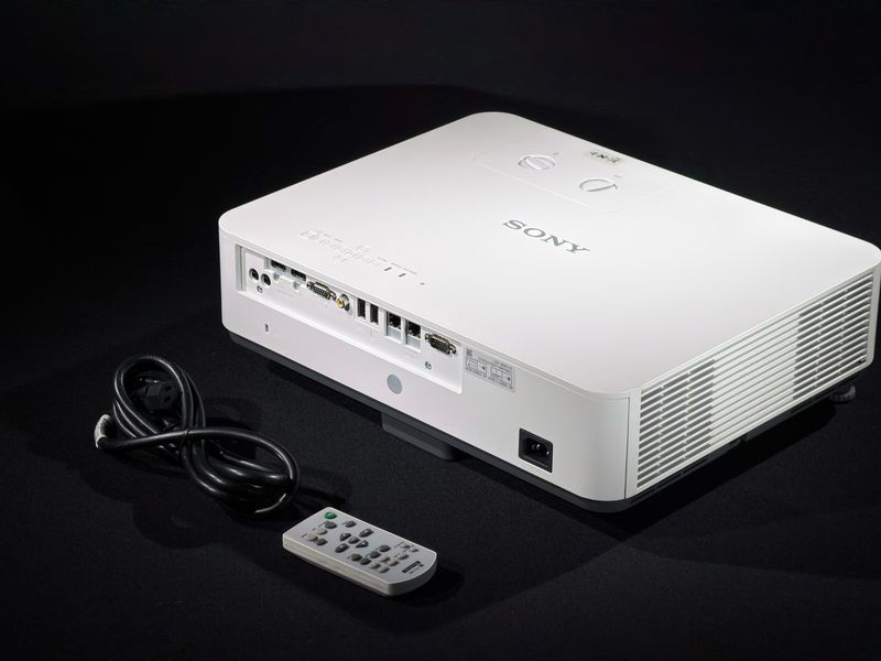 Sony VPL-PHZ61 projector &mdash; used, 26 hours of operation