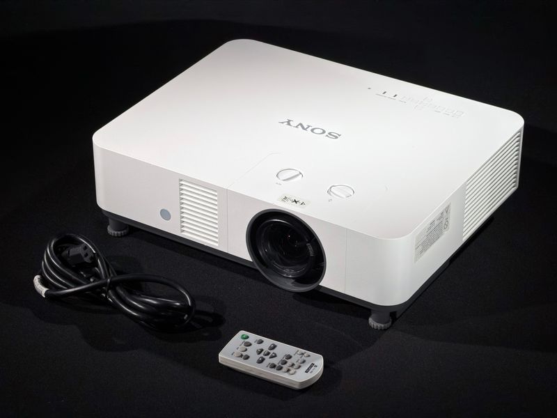 Sony VPL-PHZ61 projector &mdash; used, 26 hours of operation