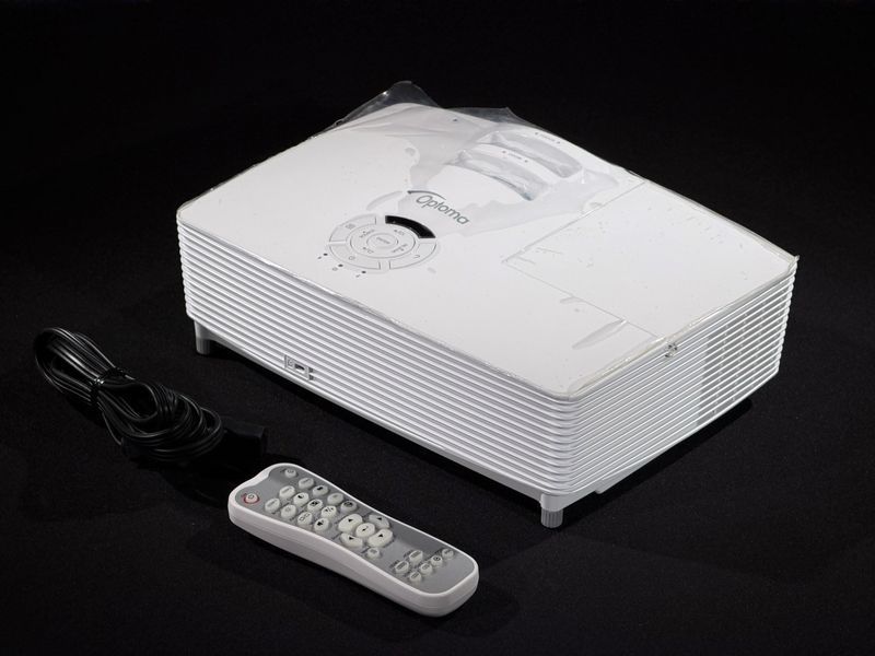 Проектор Optoma HD141X &mdash; б/в (чорний) 14 годин напрацювання HD141X фото